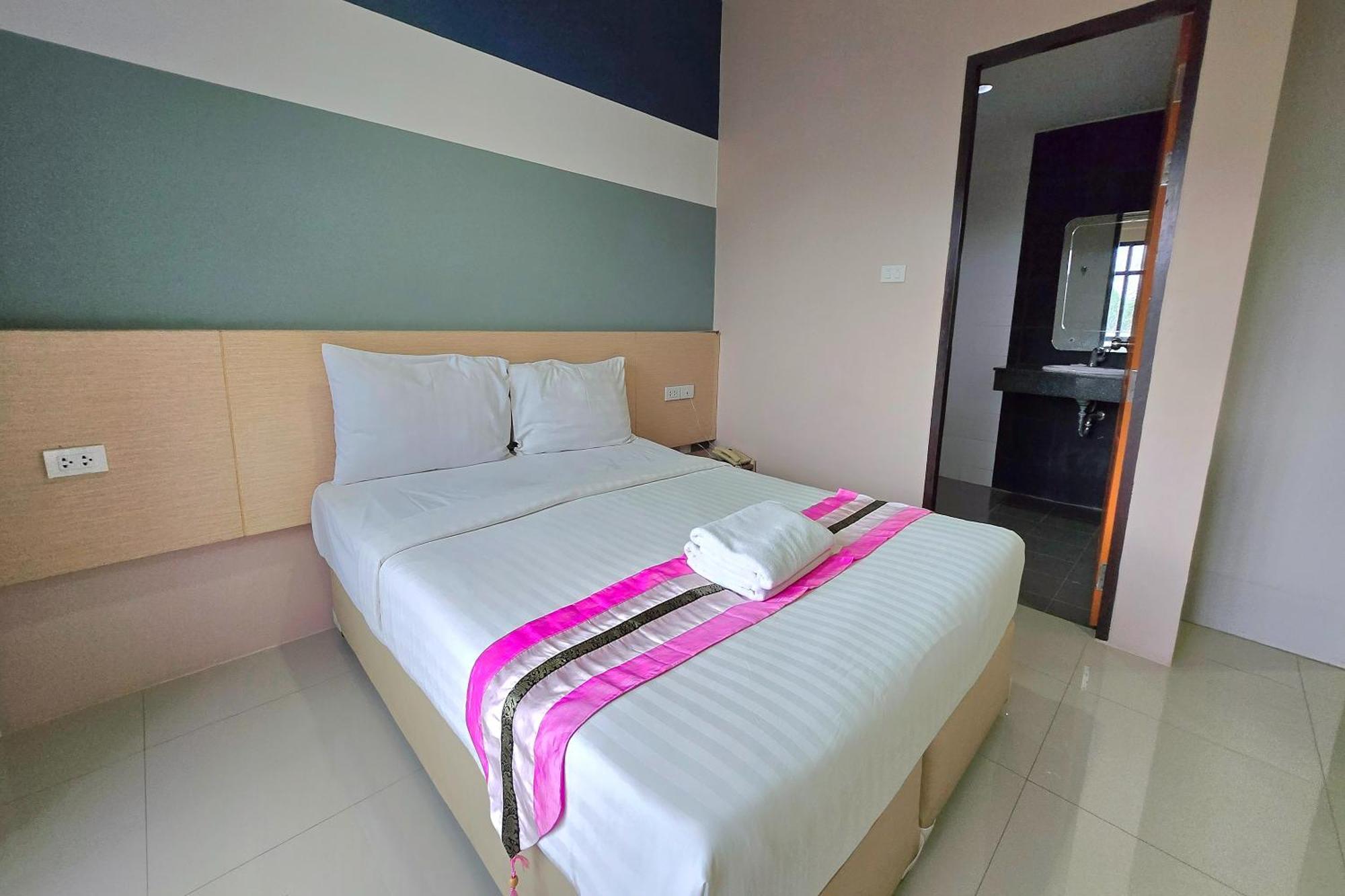 Jj Residence Phuket Town Extérieur photo