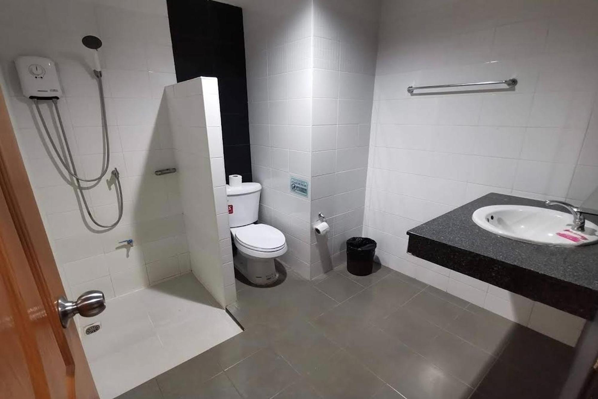 Jj Residence Phuket Town Extérieur photo