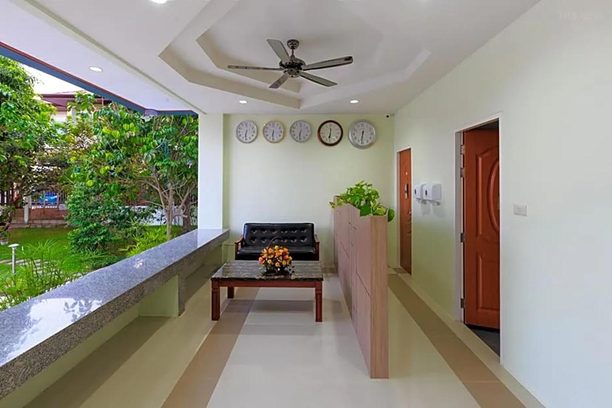 Jj Residence Phuket Town Extérieur photo